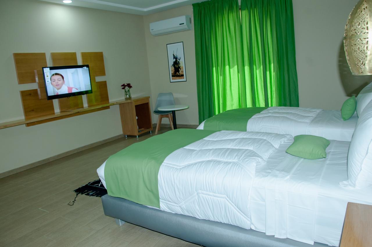 Sania Hotel Sidi Bennour Bagian luar foto