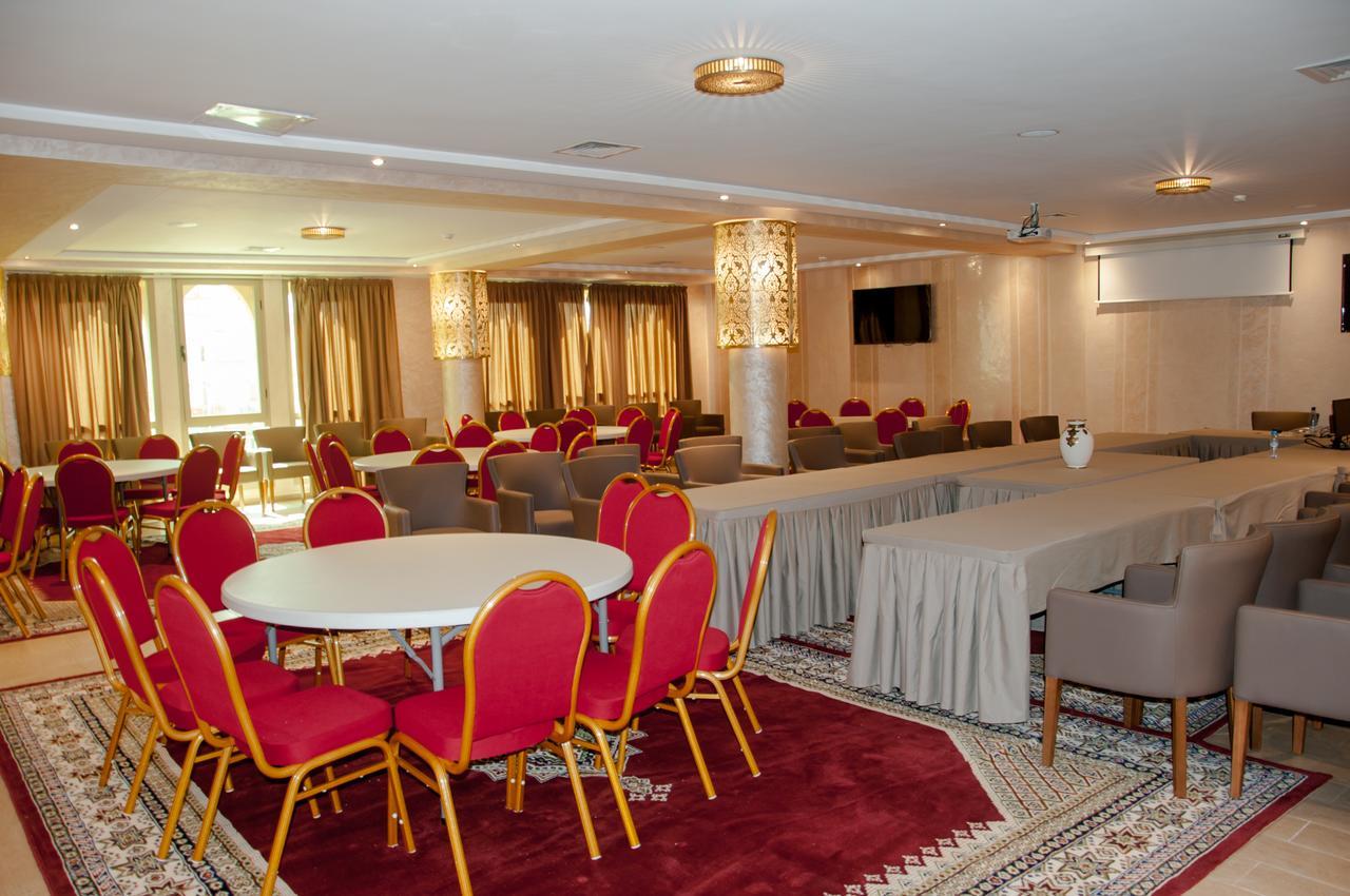 Sania Hotel Sidi Bennour Bagian luar foto