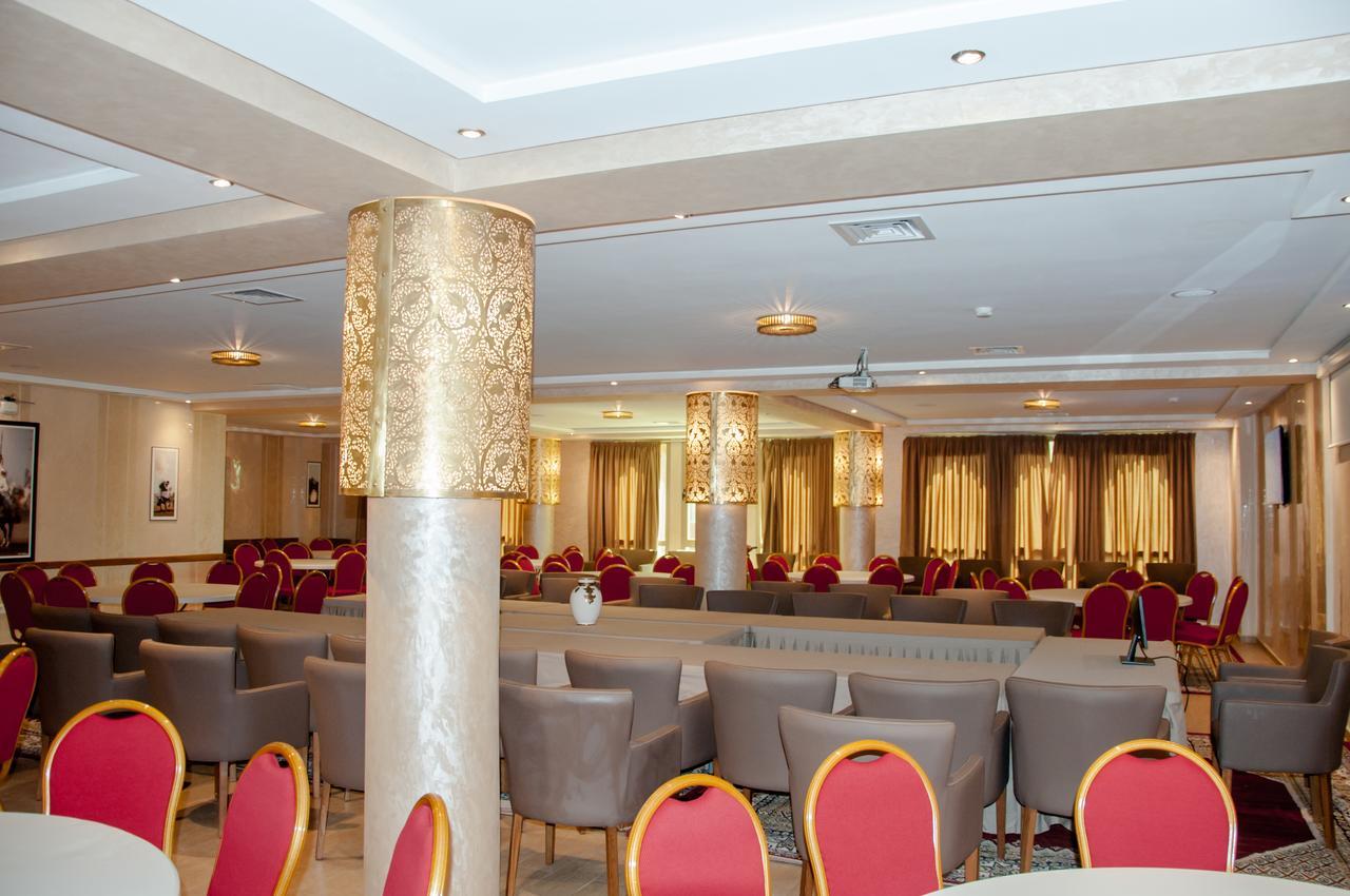 Sania Hotel Sidi Bennour Bagian luar foto
