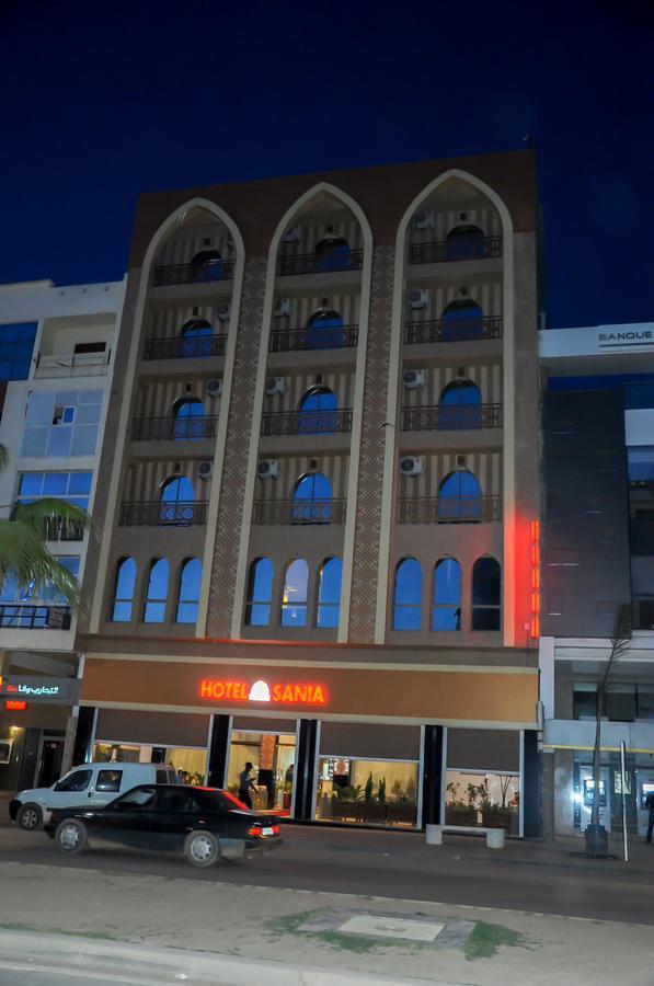 Sania Hotel Sidi Bennour Bagian luar foto
